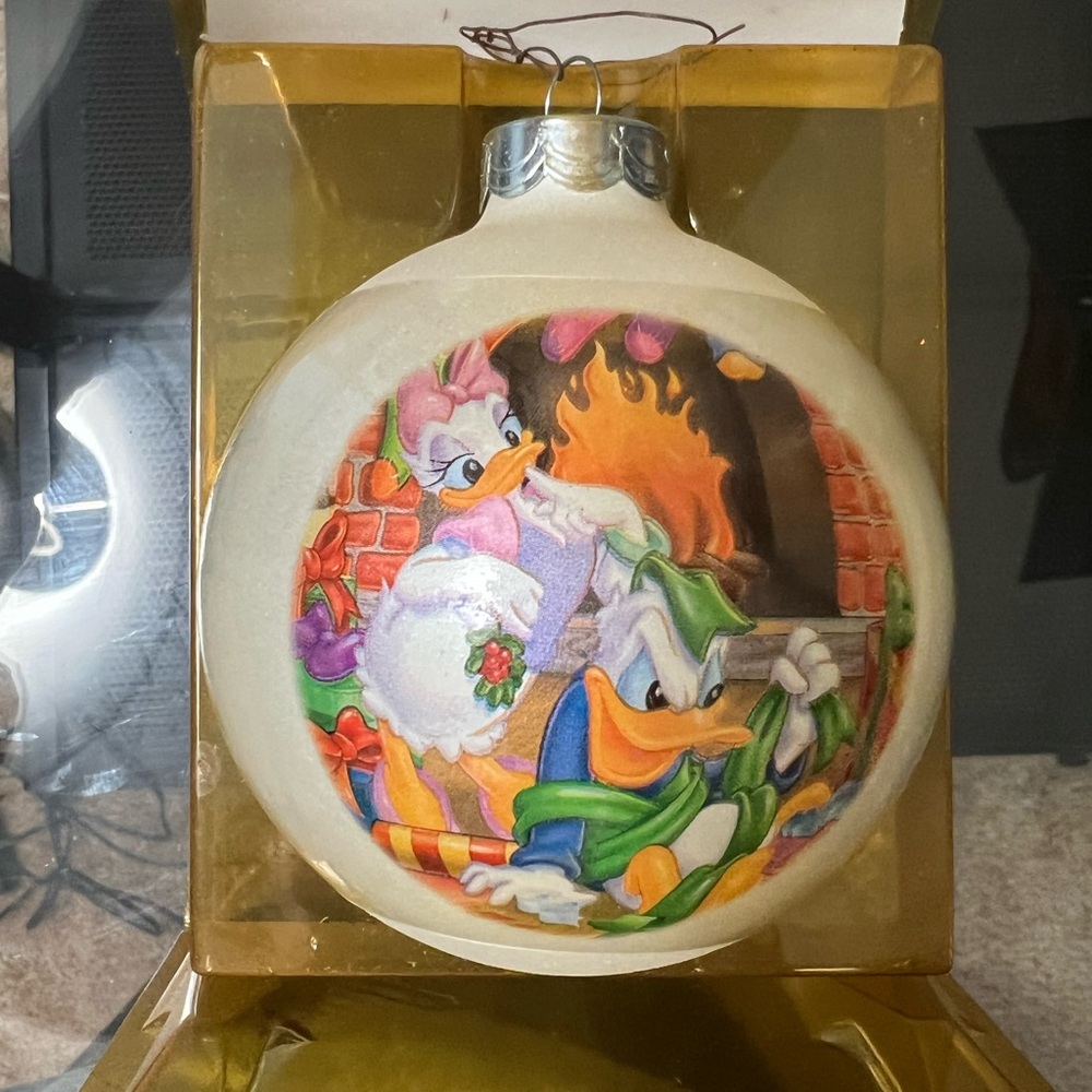 Disney Collection Christmas Ornament Donald and Daisy